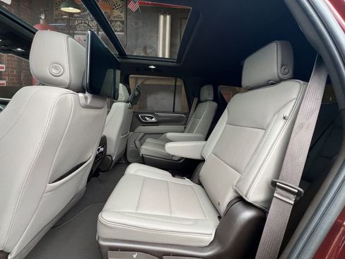 Used 2023 GMC Yukon SLT image 14