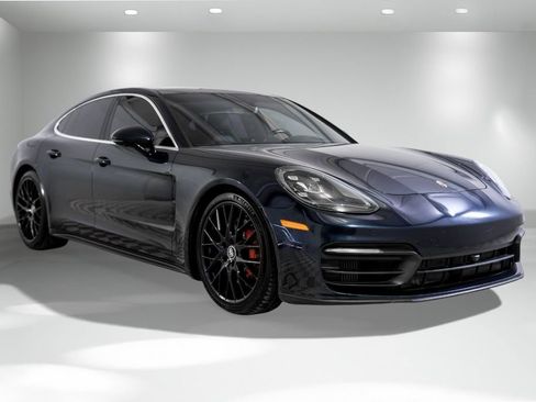 Used 2021 Porsche Panamera image 8