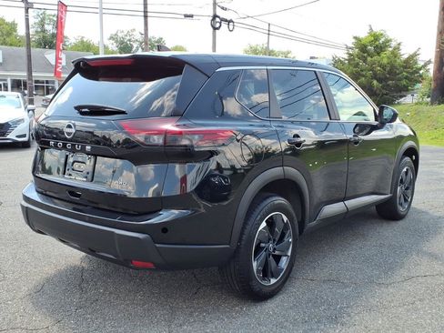 Used 2025 Nissan Rogue SV AWD/4WD image 5