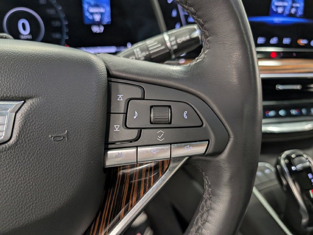 Used 2024 Cadillac Escalade Premium Luxury w/ Performance Package AWD/4WD image 21