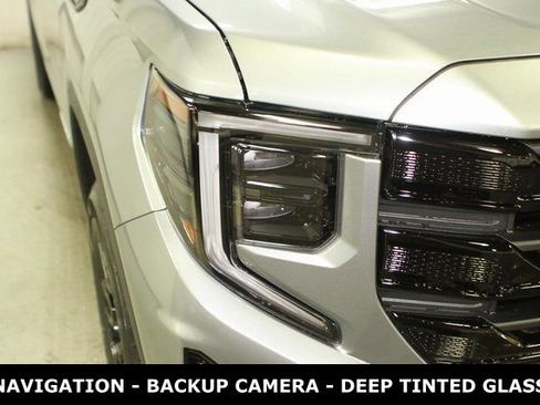 New 2025 GMC Sierra 1500 Elevation image 8