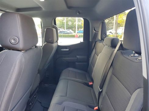 Used 2025 Chevrolet Silverado 1500 Custom image 9