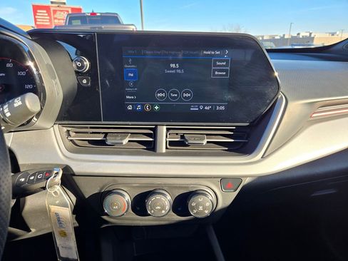 Used 2024 Chevrolet Trax RS w/ Driver Confidence Package image 21