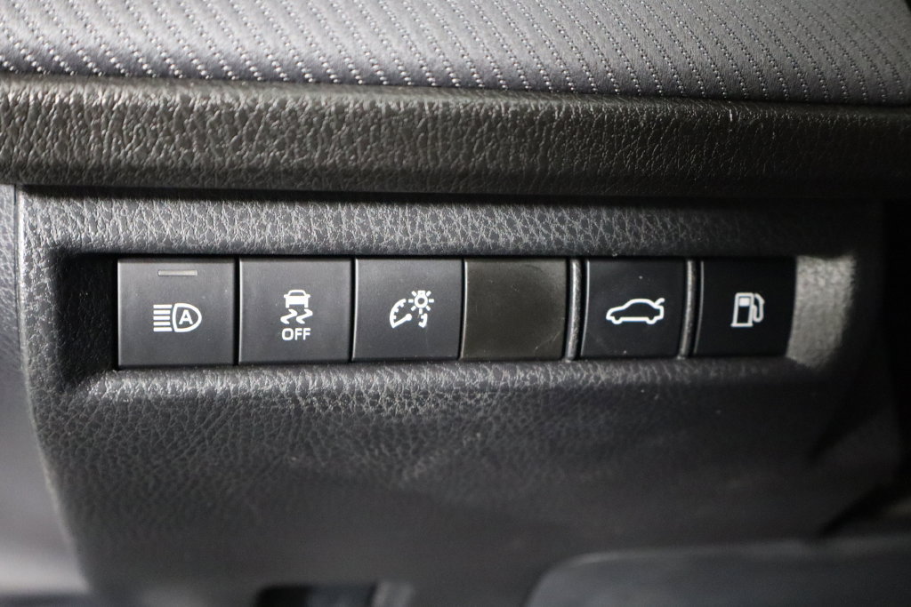 Used 2025 Toyota Camry SE FWD image 22