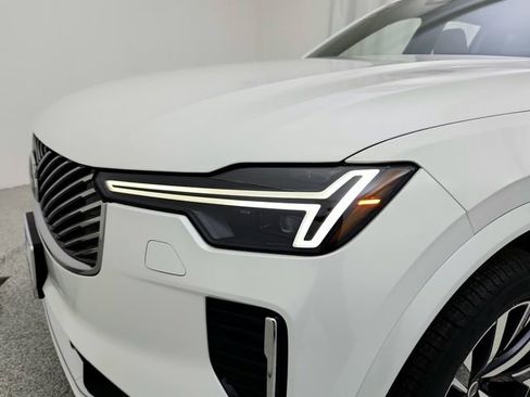 New 2026 Volvo XC90 B5 Core image 31