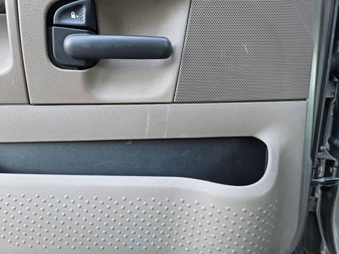 Used 2002 Ford Explorer XLS image 16