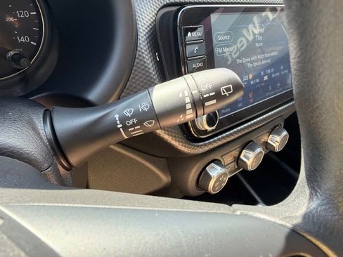Used 2024 Nissan Kicks SV w/ Interior Electronics Package FWD image 29