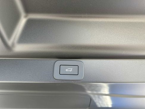 Used 2024 Land Rover Range Rover Autobiography image 37