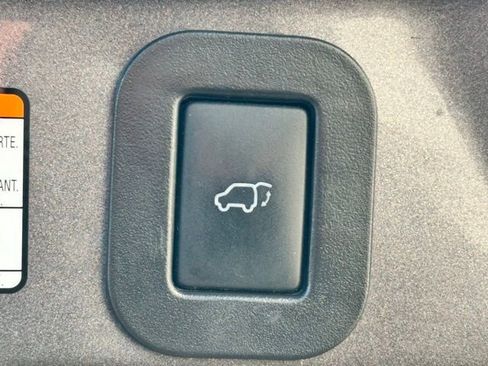 Used 2015 Toyota Sienna XLE Premium image 5