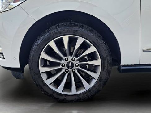 Used 2020 Lincoln Navigator Reserve w/ Luxury Package AWD/4WD image 10