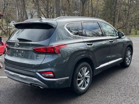 Used 2019 Hyundai Santa Fe SEL image 3