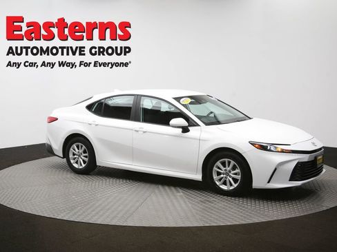 Used 2025 Toyota Camry LE FWD image 48
