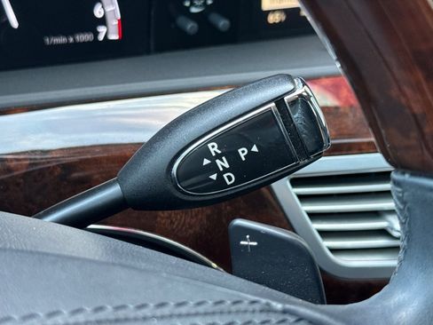 Used 2013 Mercedes-Benz S 550 image 17