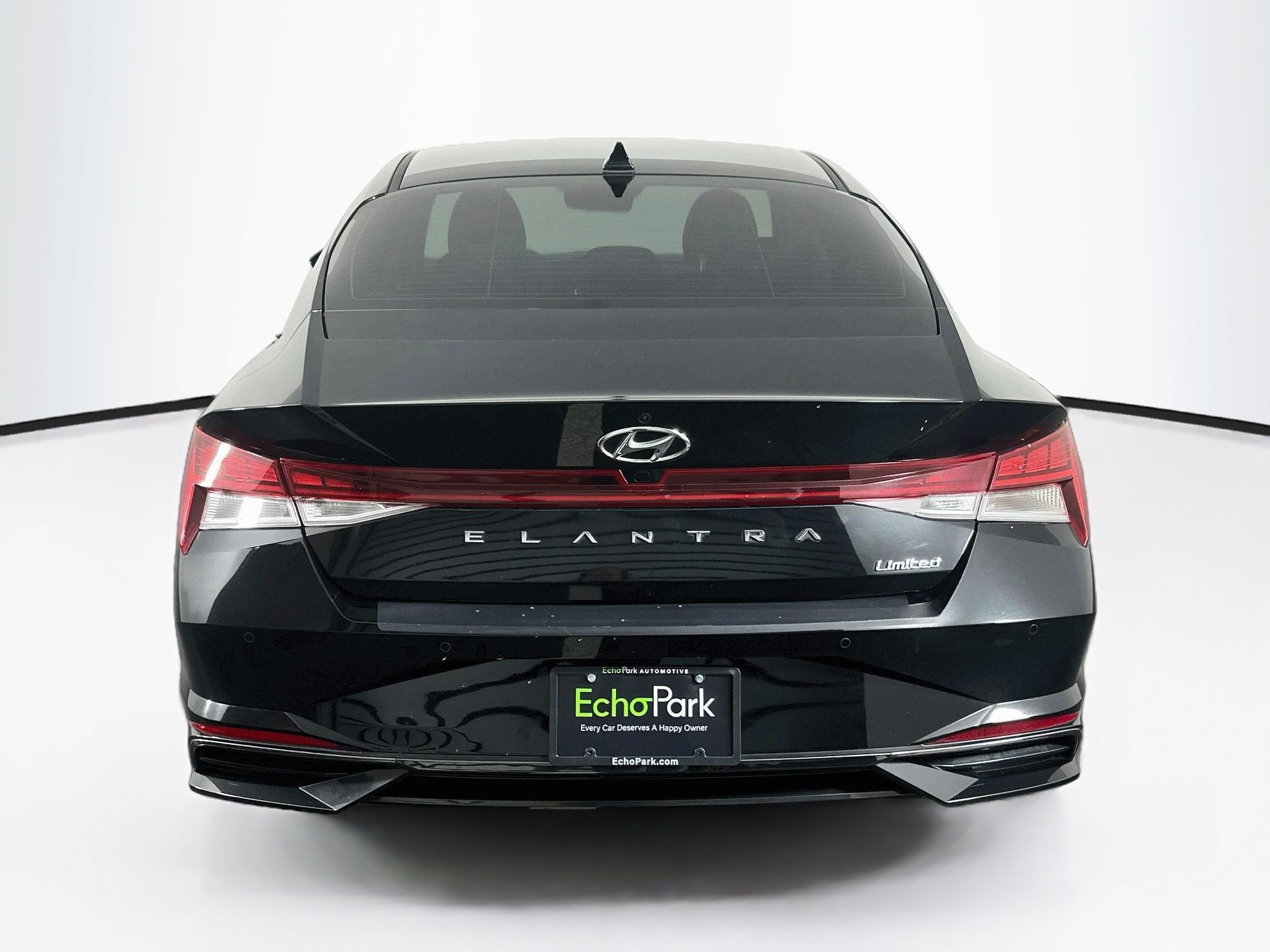 Used 2023 Hyundai Elantra Limited FWD image 7