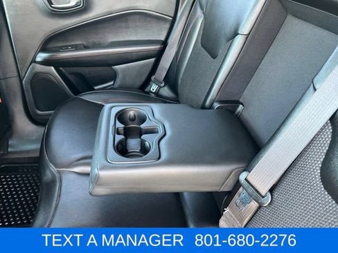 Used 2020 Jeep Compass Trailhawk AWD/4WD image 31