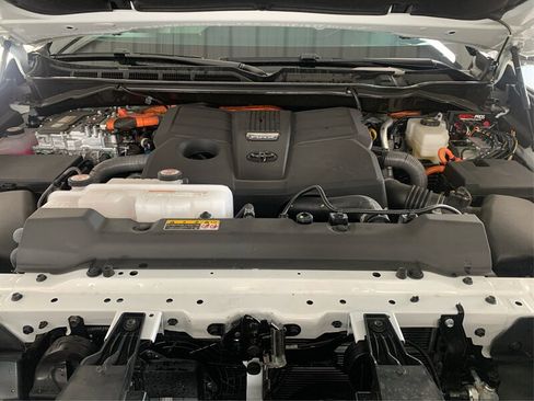 Used 2024 Toyota Tundra Capstone AWD/4WD image 11