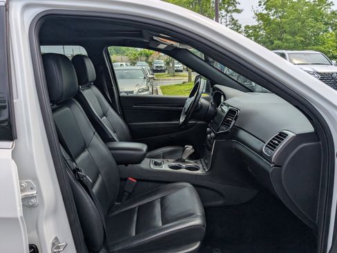 Used 2020 Jeep Grand Cherokee Limited image 11