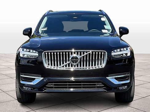 Used 2025 Volvo XC90 B5 Plus w/ Protection Package Premier image 3
