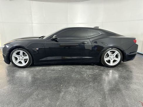 Used 2022 Chevrolet Camaro LT image 8
