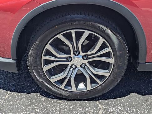 Used 2017 Mitsubishi Outlander ES image 12