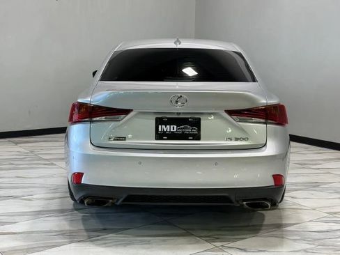 Used 2020 Lexus IS 300 F Sport w/ F Sport Package RWD image 7