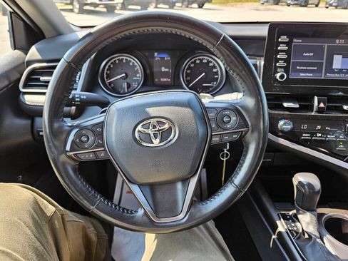 Used 2024 Toyota Camry SE FWD image 11