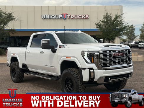 Used 2025 GMC Sierra 3500 Denali w/ Denali Reserve Package image 3
