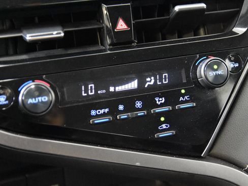 Used 2023 Toyota Camry SE FWD image 27