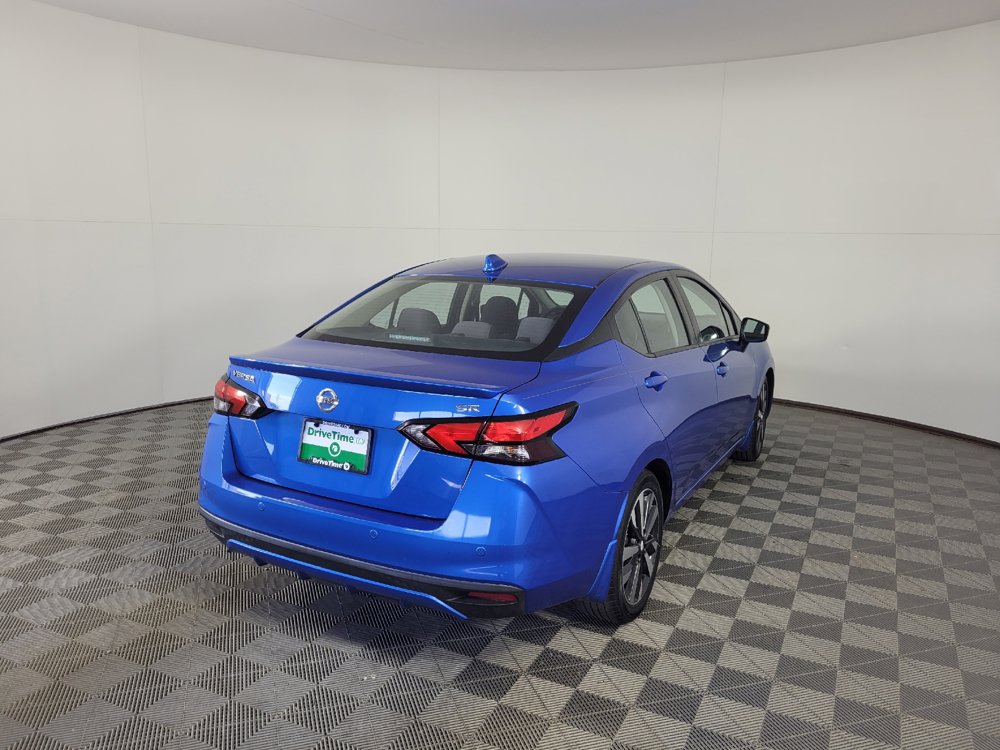 Used 2021 Nissan Versa SR FWD image 9