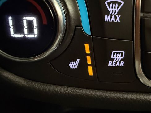 Used 2024 Chevrolet Equinox LT w/ LPO, Floor Liner Package FWD image 24