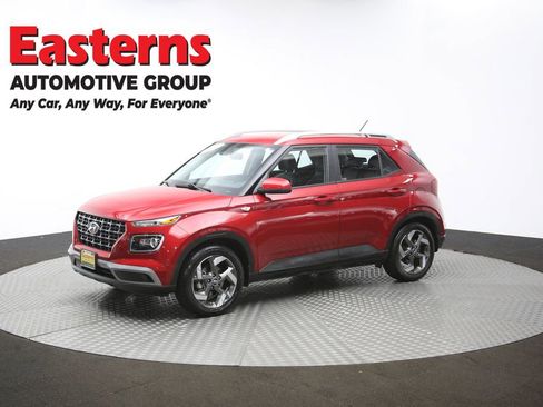 Used 2023 Hyundai Venue Limited image 58