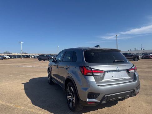Used 2023 Mitsubishi Outlander Sport ES image 17