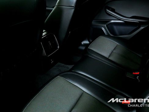 Used 2024 Porsche Macan AWD/4WD image 19