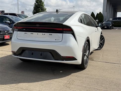 Used 2025 Toyota Prius Limited w/ Limited Premium Package image 5