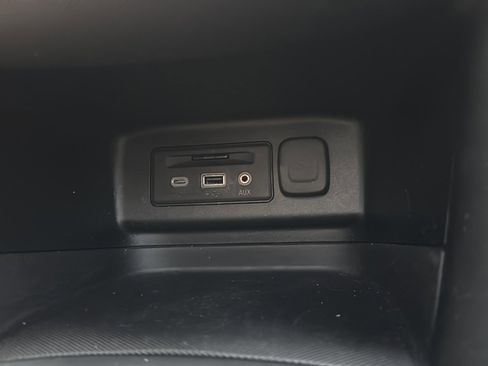 Used 2022 Chevrolet Equinox RS w/ RS Leather Package image 38