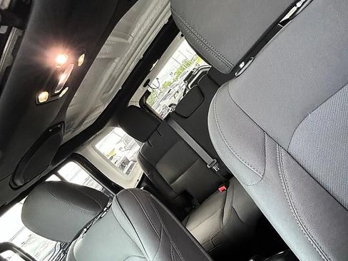 Used 2019 Jeep Wrangler Unlimited Sport S AWD/4WD image 14