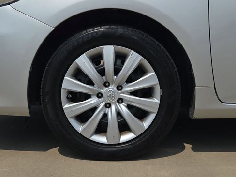 Used 2013 Toyota Corolla LE FWD image 12