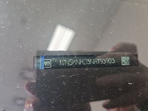 Used 2022 Chevrolet Tahoe LT w/ Luxury Package image 3