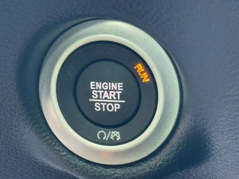 New 2026 Chrysler Voyager LX image 30