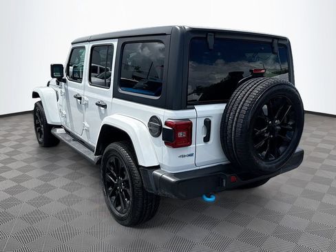 Used 2023 Jeep Wrangler Unlimited Sahara w/ Cold Weather Group AWD/4WD image 8