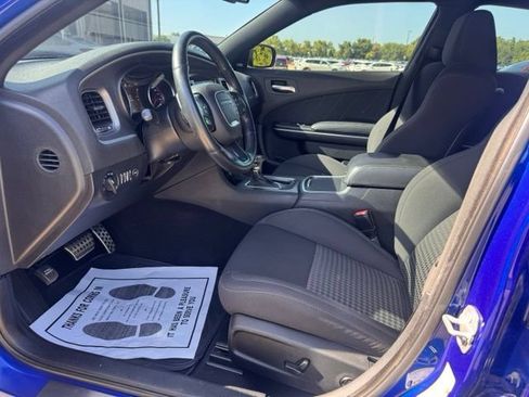 Used 2019 Dodge Charger Scat Pack RWD image 10