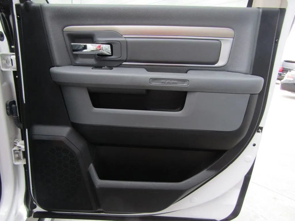 Used 2015 RAM 2500 SLT AWD/4WD image 39
