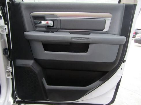 Used 2015 RAM 2500 SLT image 39