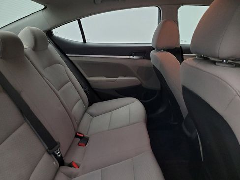 Used 2019 Hyundai Elantra SEL image 19