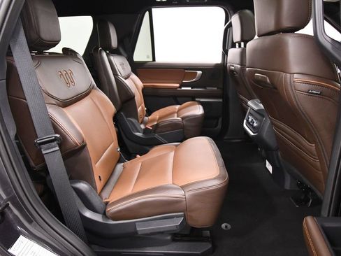 Used 2025 Ford Expedition King Ranch AWD/4WD image 18
