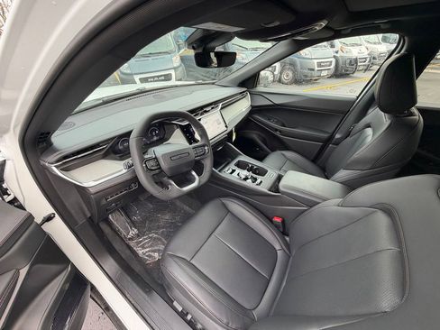 New 2026 Jeep Cherokee Limited image 10