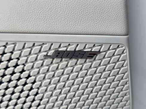 Used 2023 Hyundai Elantra Limited w/ Cargo Package image 18