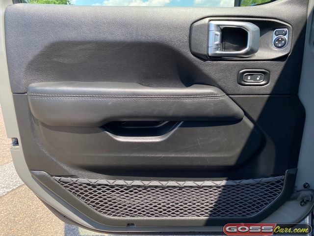 Used 2022 Jeep Wrangler Unlimited Sahara AWD/4WD image 22