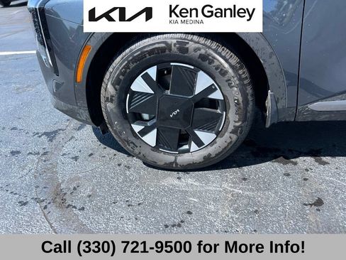 Certified 2026 Kia Sportage LX FWD image 17