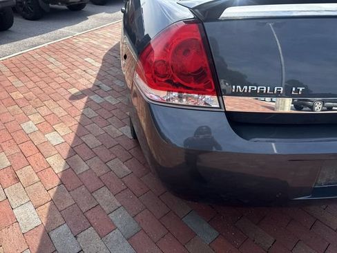 Used 2010 Chevrolet Impala LT w/ Luxury Edition Package FWD image 8